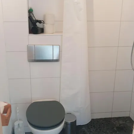 Apartment Fuer 2 Erwachsene Und 2